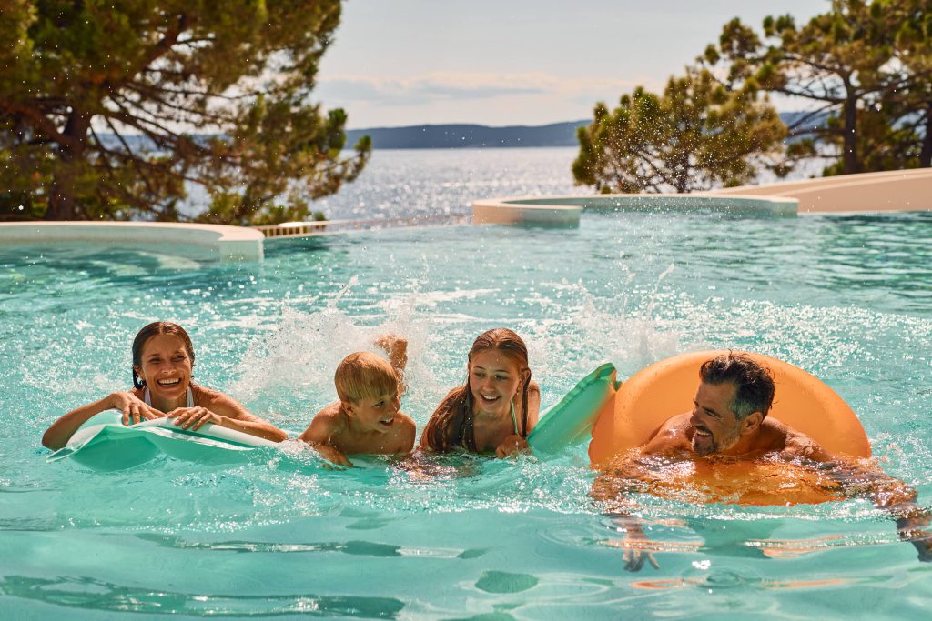 MÖVENPICK Pools - Sea Breeze