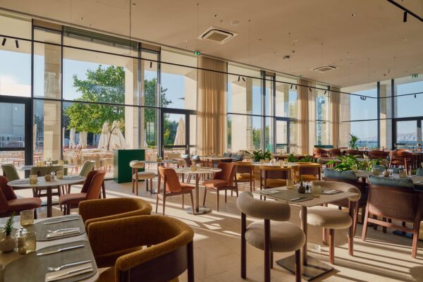 MÖVENPICK GALLERY26